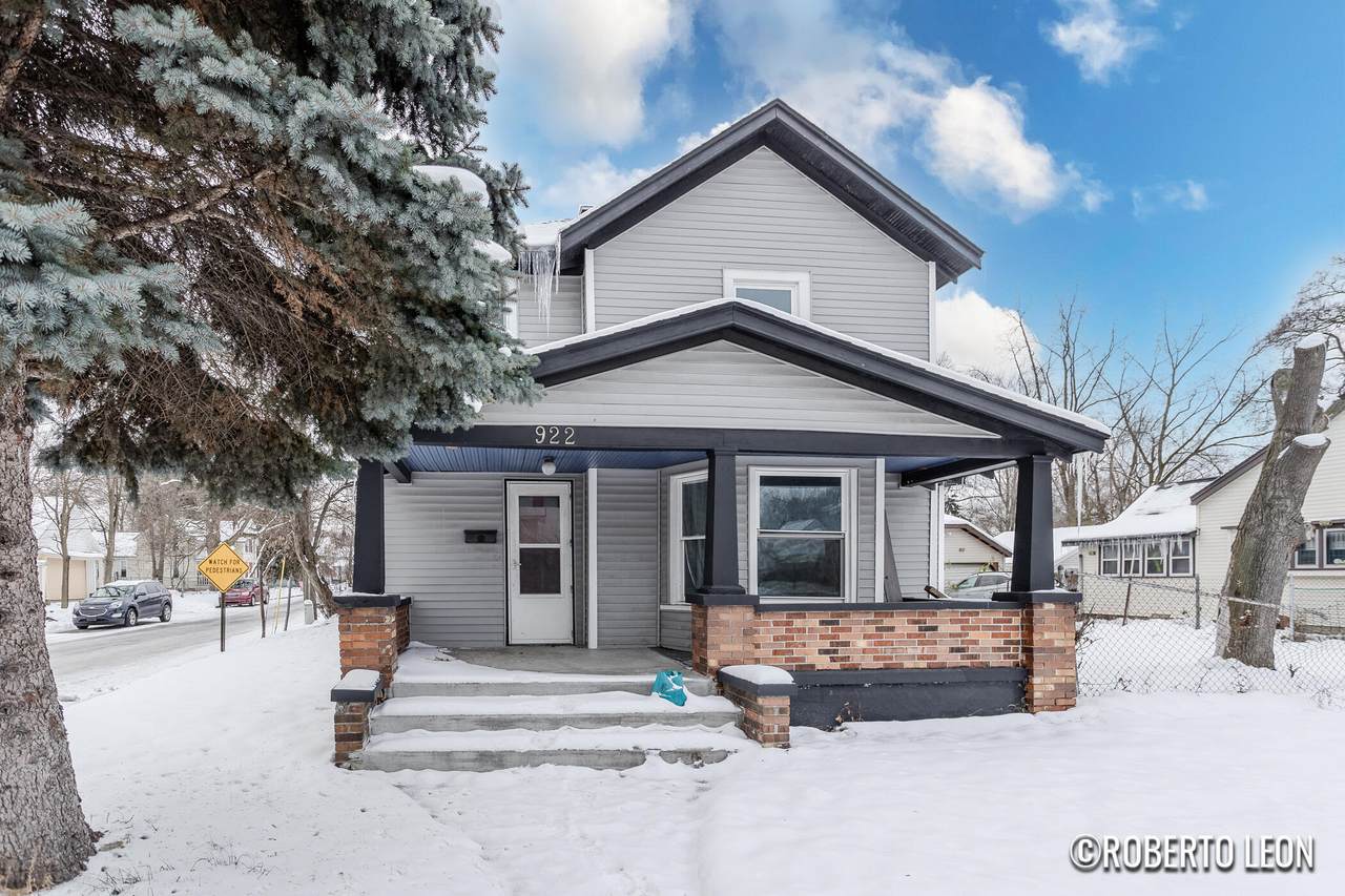 922 Burton Street - Photo 1