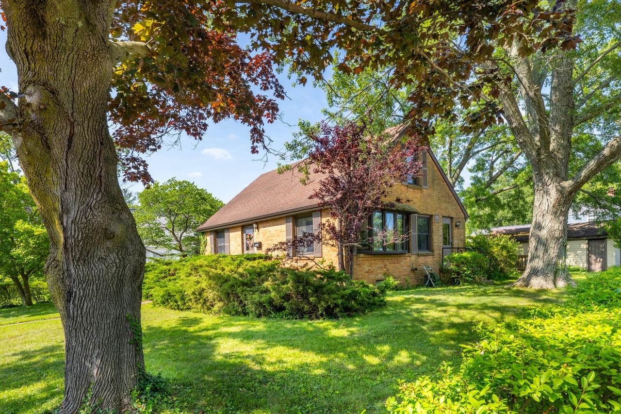 2308 Coles Avenue - Photo 1