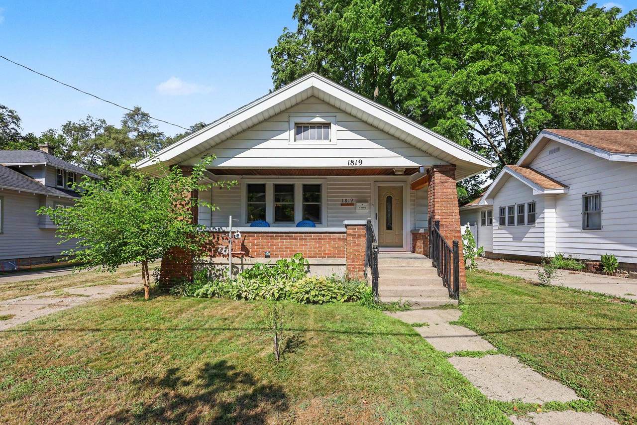 1819 Nelson Avenue - Photo 1
