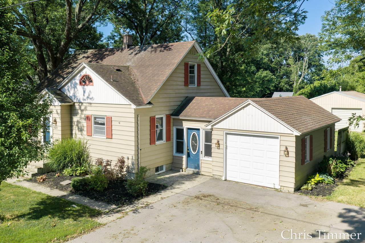 605 64th Avenue - Photo 1