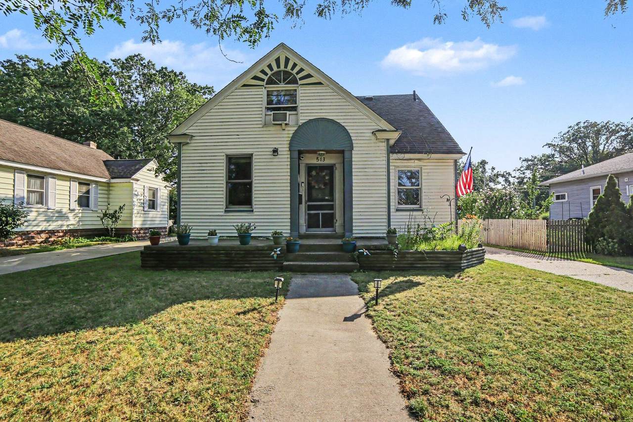 513 Fowler Street - Photo 1