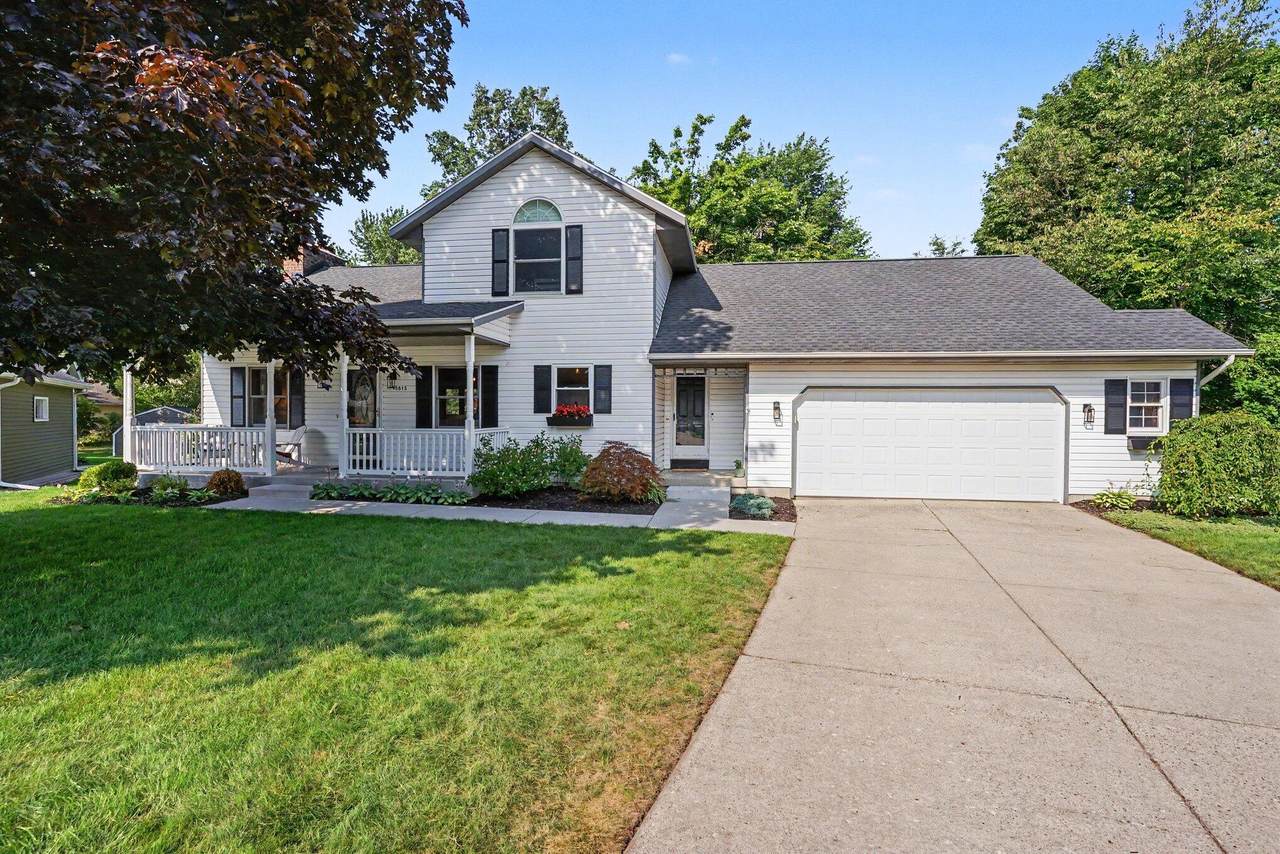 13813 Fox Trail Drive - Photo 1