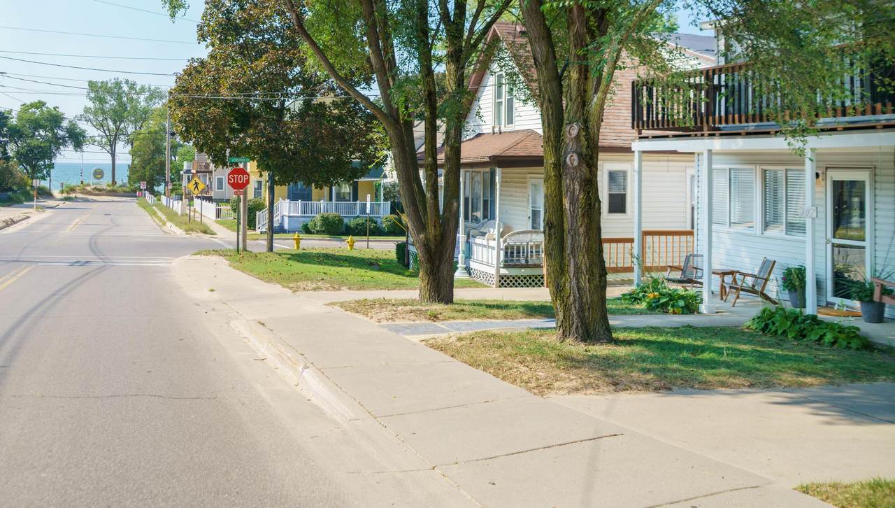 307 Park Street - Photo 1