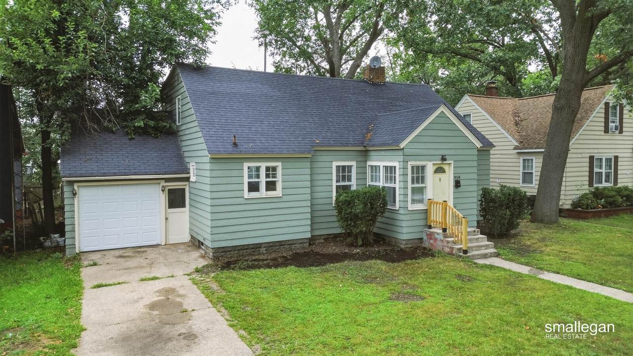 958 Ada Avenue - Photo 1