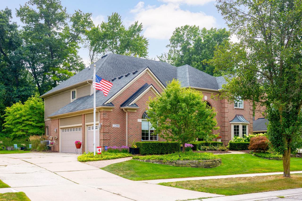 2280 Ivy Hill Drive - Photo 1