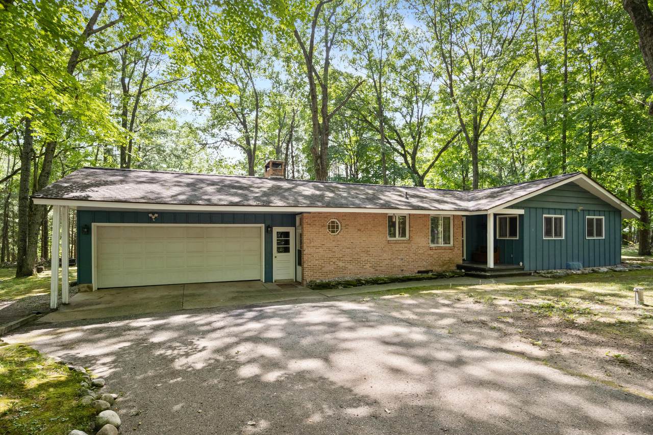 19291 Ottawa Lane - Photo 1