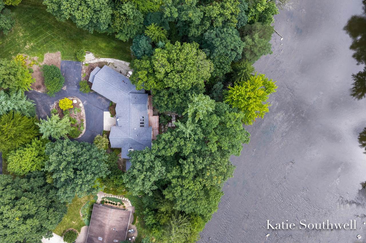7320 Valhalla Drive - Photo 1