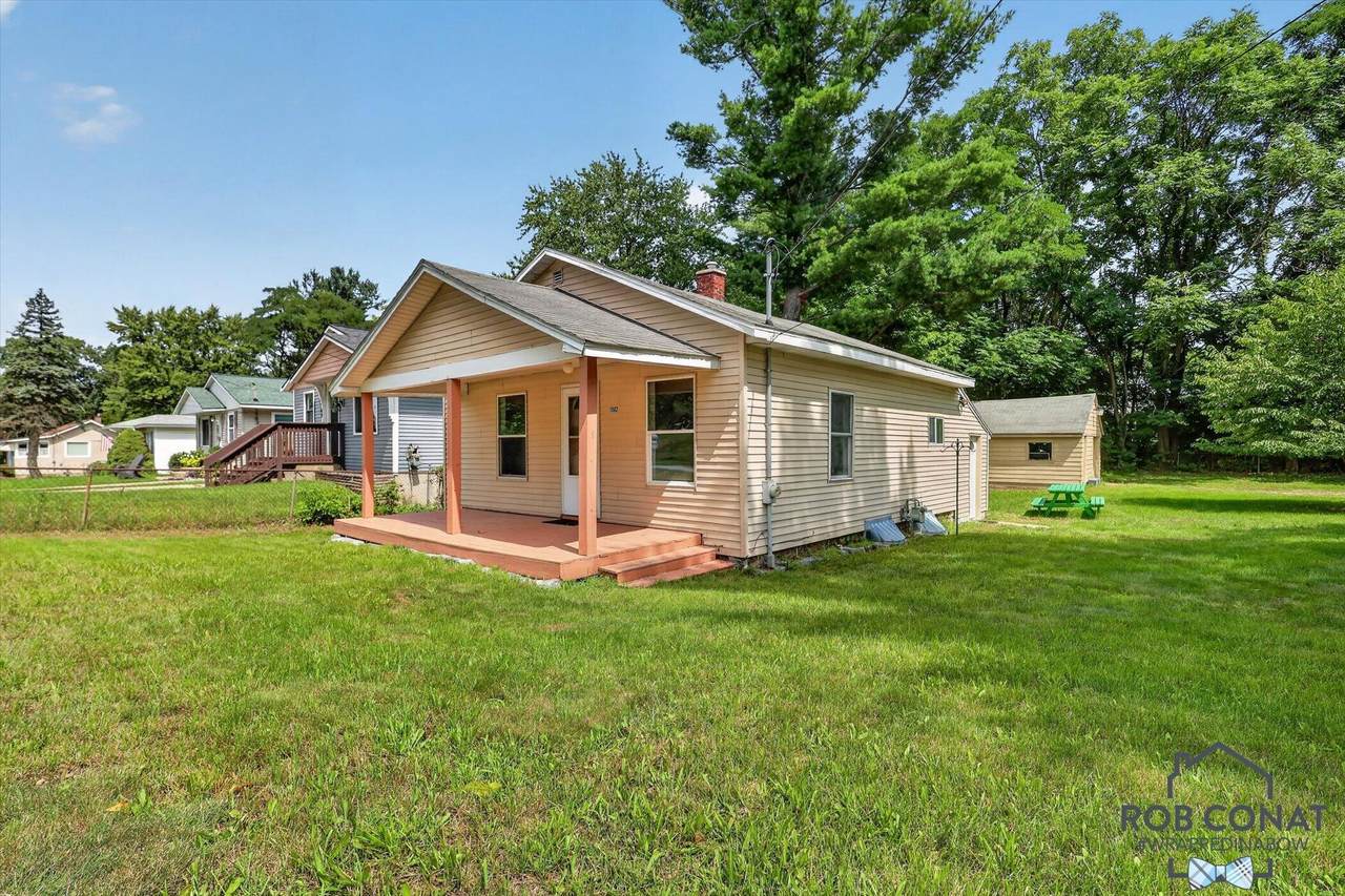1662 Bristol Avenue - Photo 1