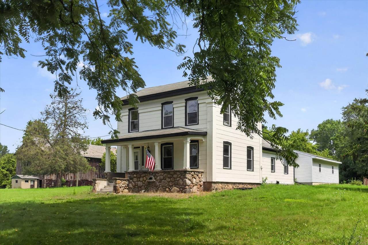 6816 Division Avenue - Photo 1