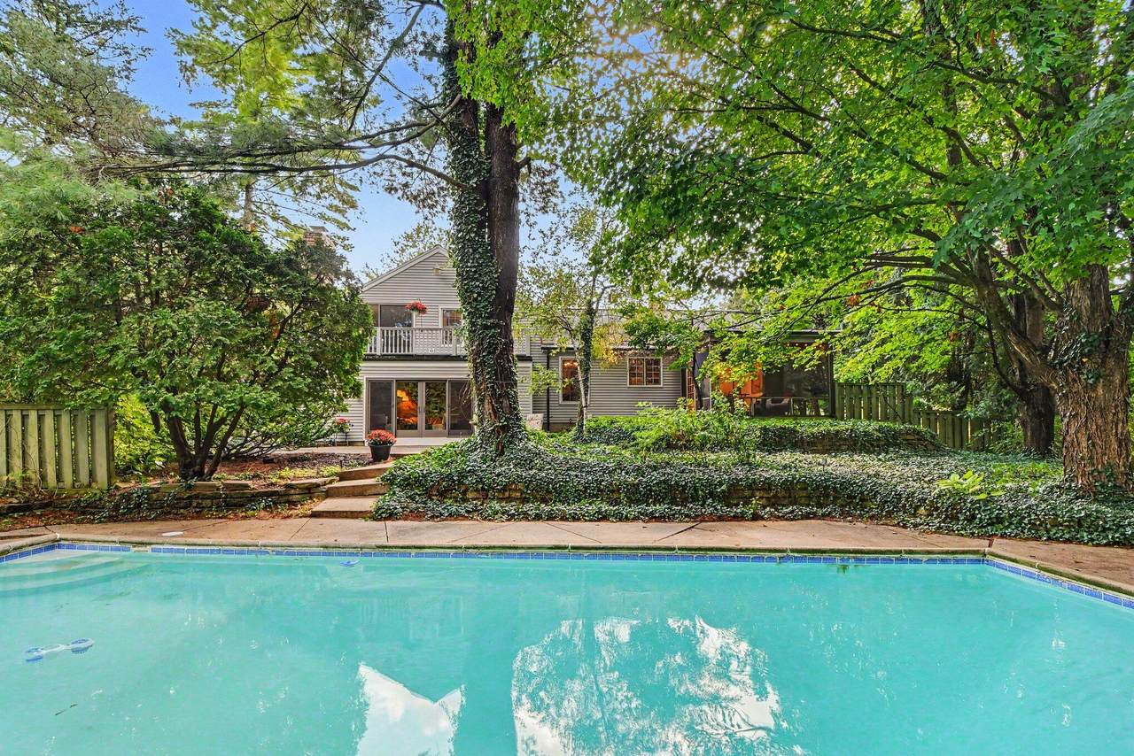 201 Monroe Street - Photo 1