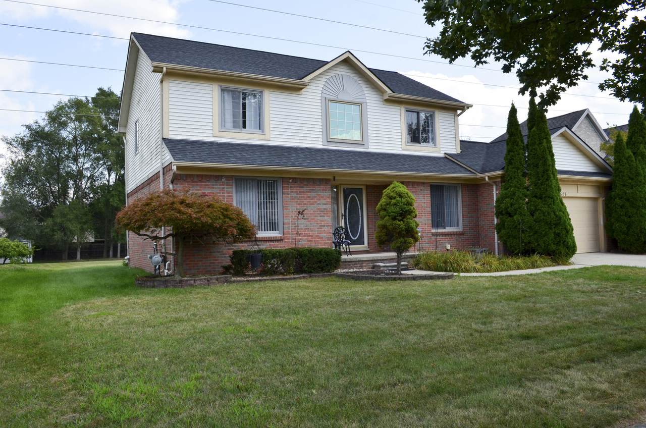 7686 Cherrywood Drive - Photo 1