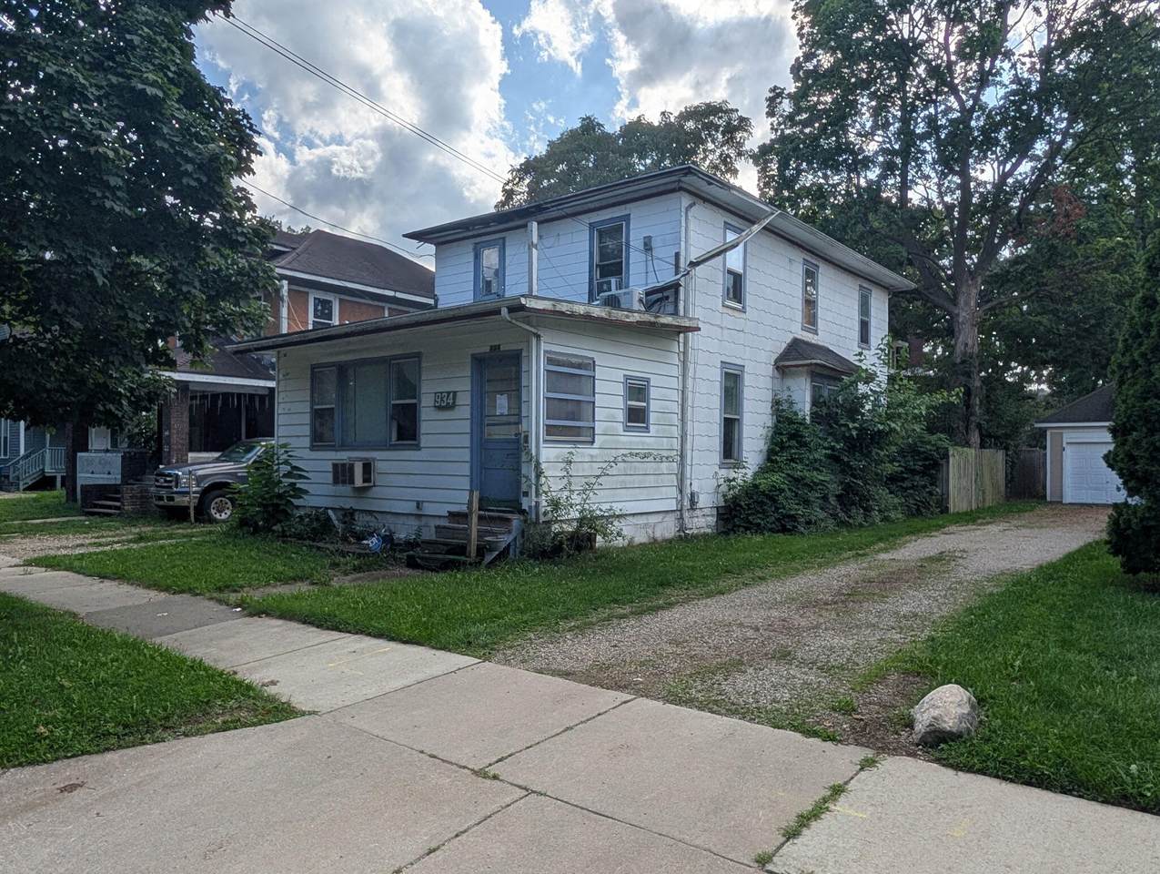 934 Osborne Street - Photo 1