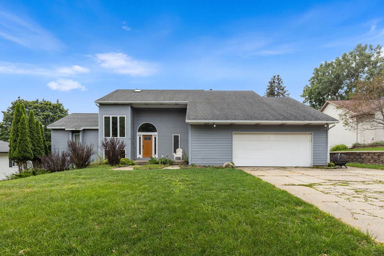 2630 Glencairin Drive - Photo 1