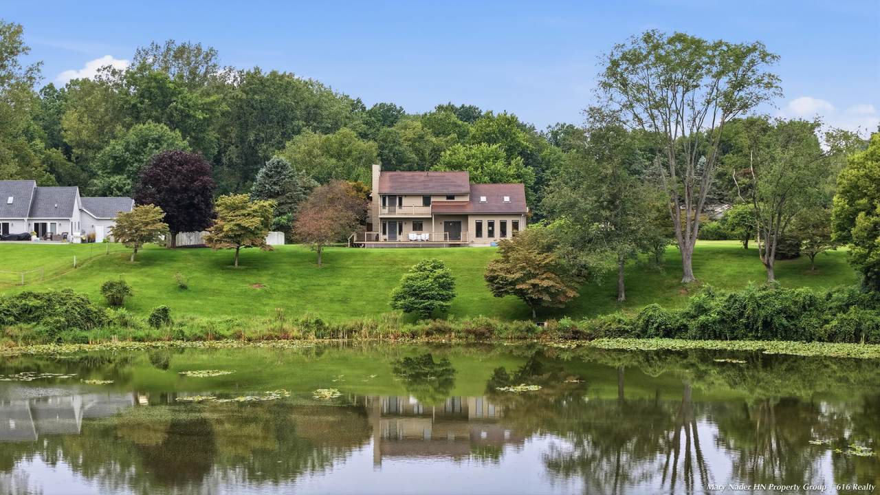 10767 Meadowbrook Court - Photo 1