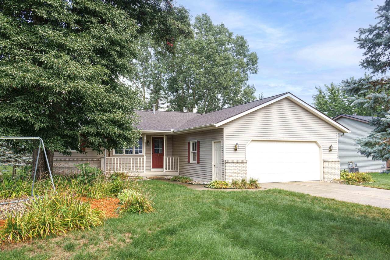7446 Woodside Drive - Photo 1