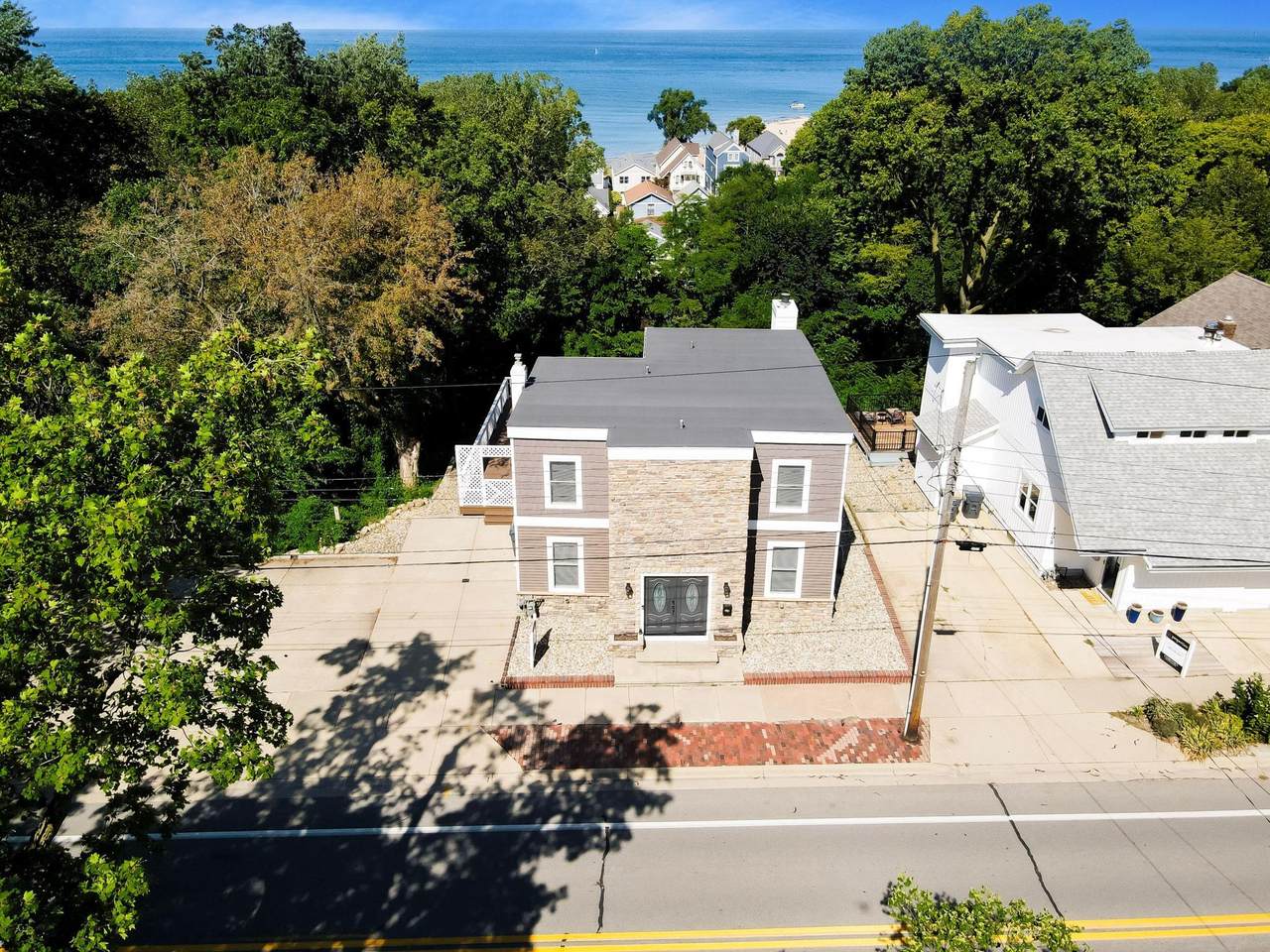 1008 Lake Boulevard - Photo 1