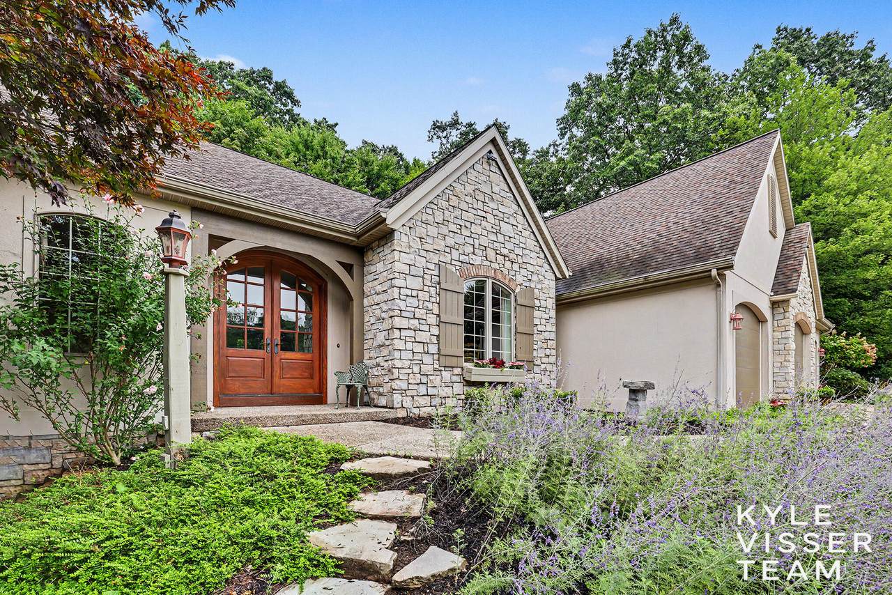 7685 Wood Violet Court - Photo 1