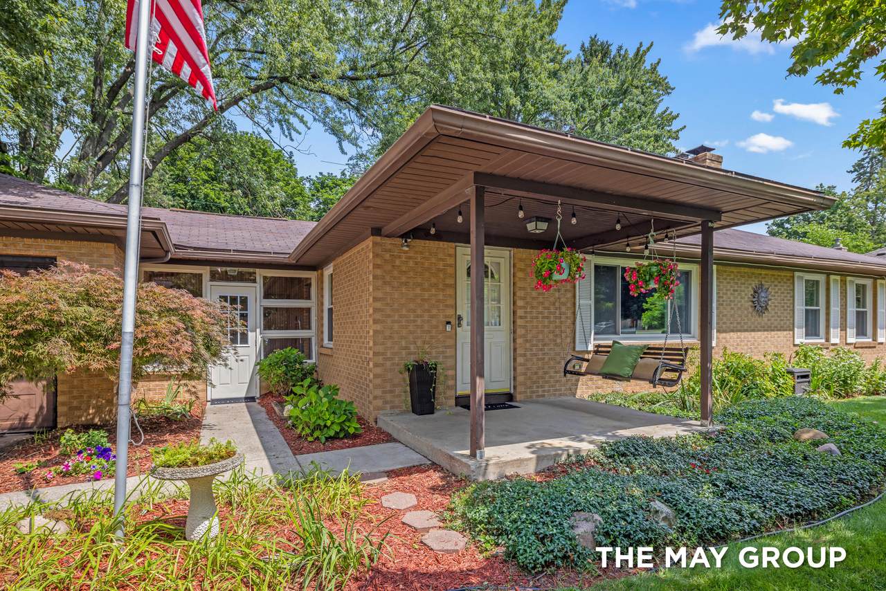 1515 Lancashire Drive - Photo 1
