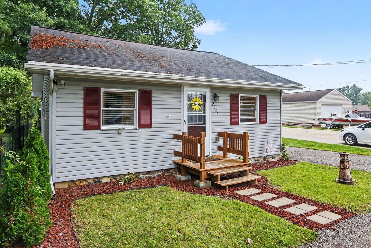 2303 Bartlett Road - Photo 1