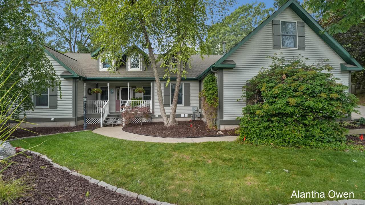 18443 Iroquois Drive - Photo 1