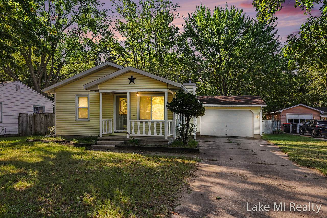 102 Sluyter Street - Photo 1