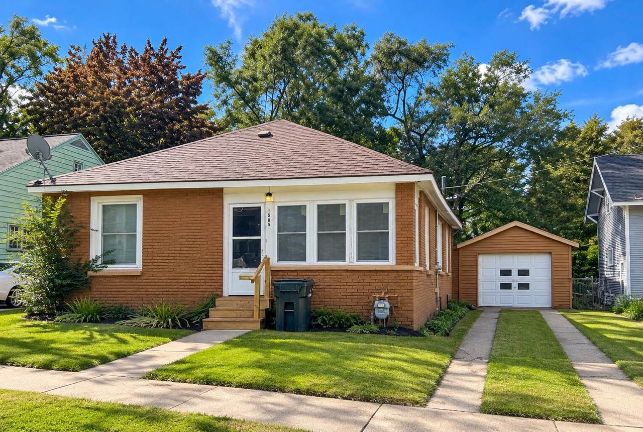 1505 7th Street - Photo 1
