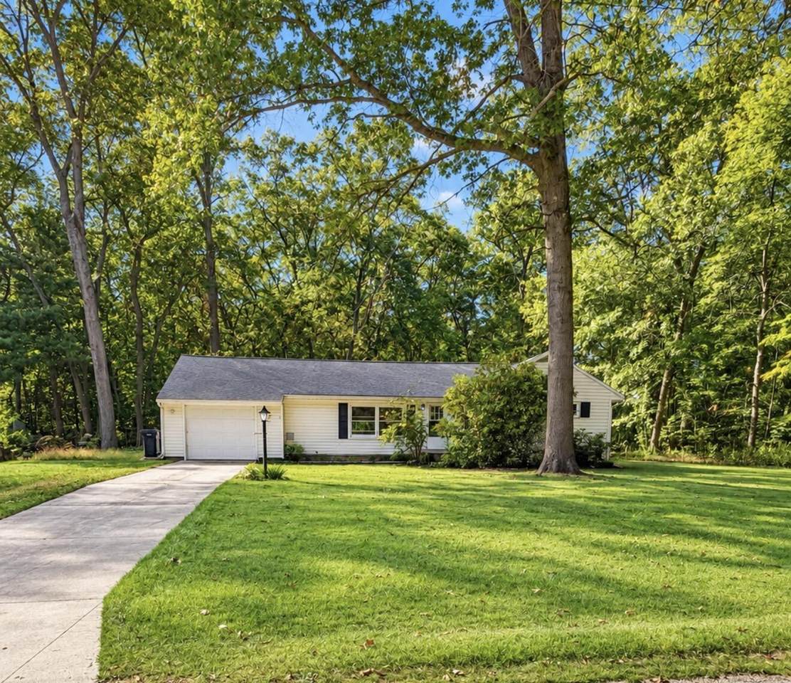 1765 Creston Street - Photo 1