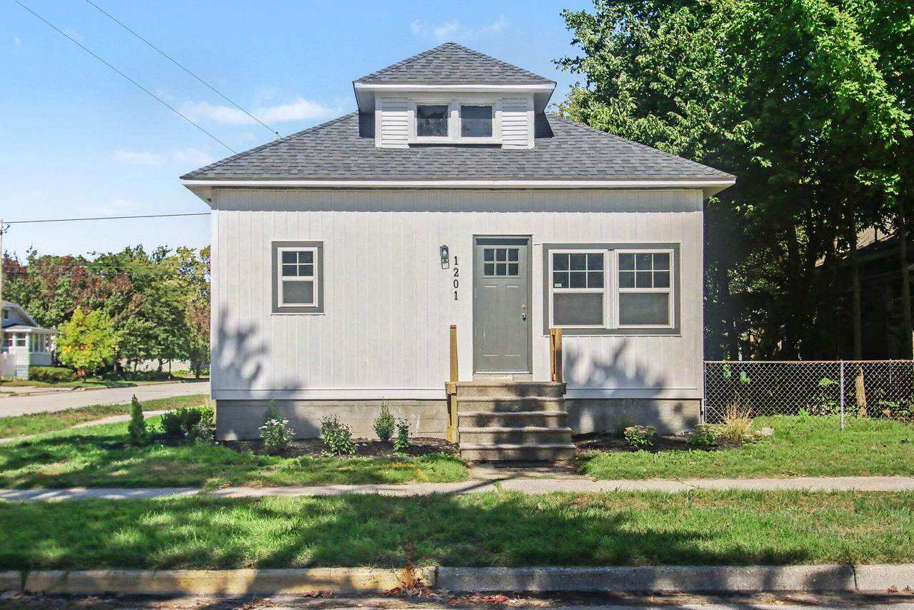 1201 Slayton Avenue - Photo 1