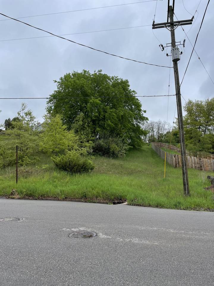 Vacant Ninth St - Photo 1