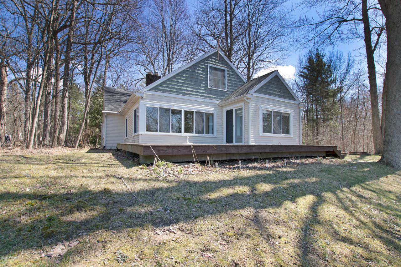 19115 Minetta Avenue - Photo 1