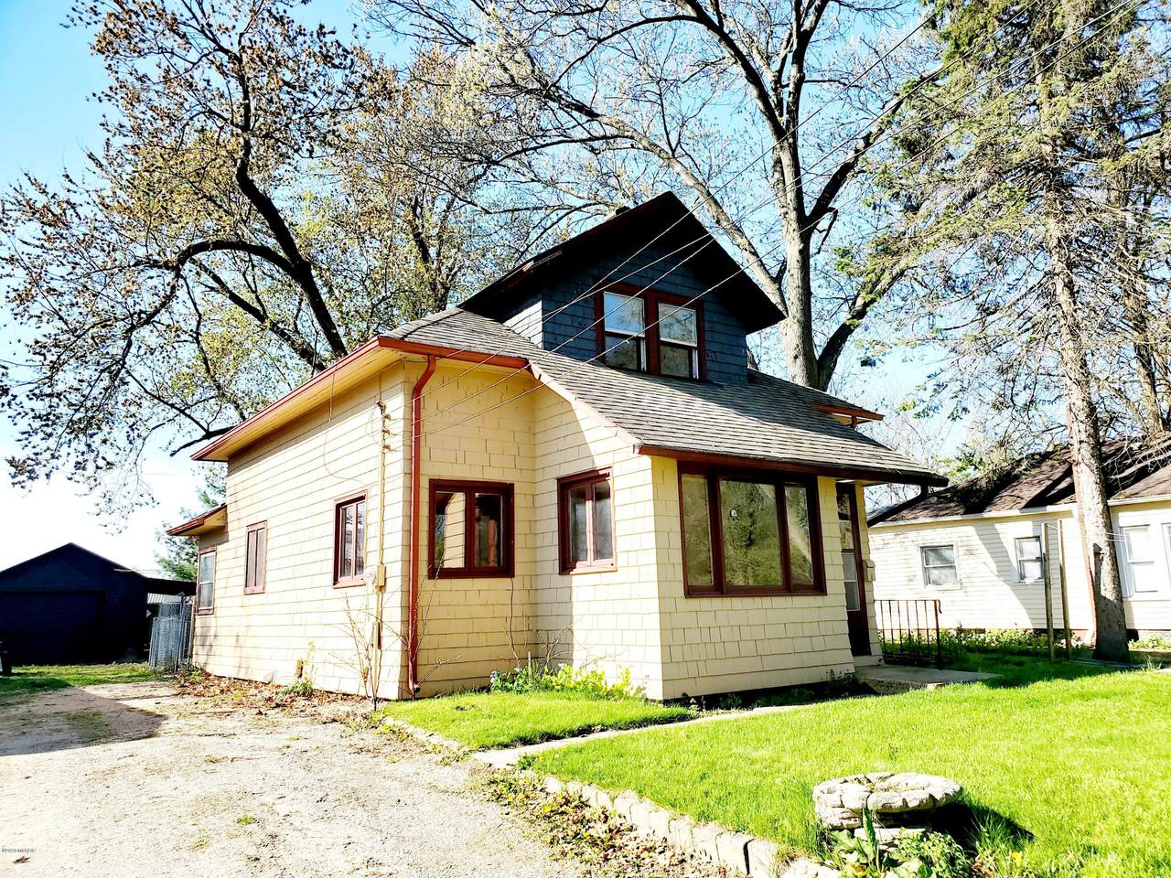 942 Pomeroy Street - Photo 1