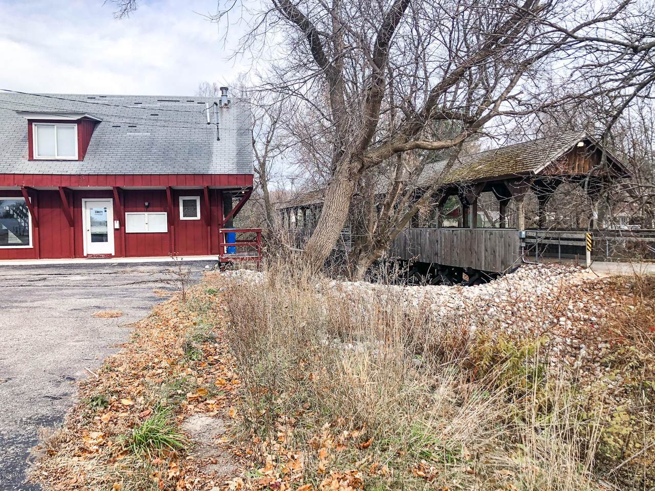 426 Chestnut Street - Photo 1