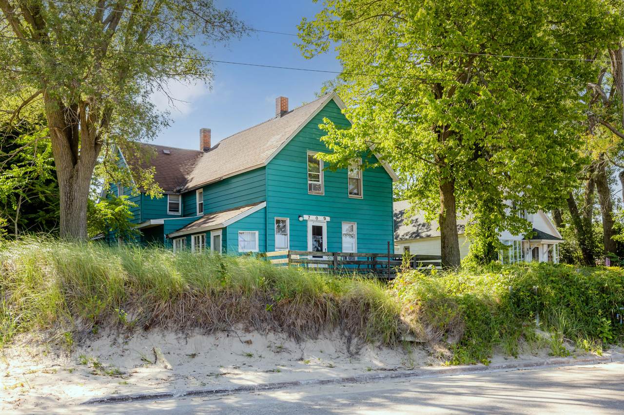 709 Lake Street - Photo 1