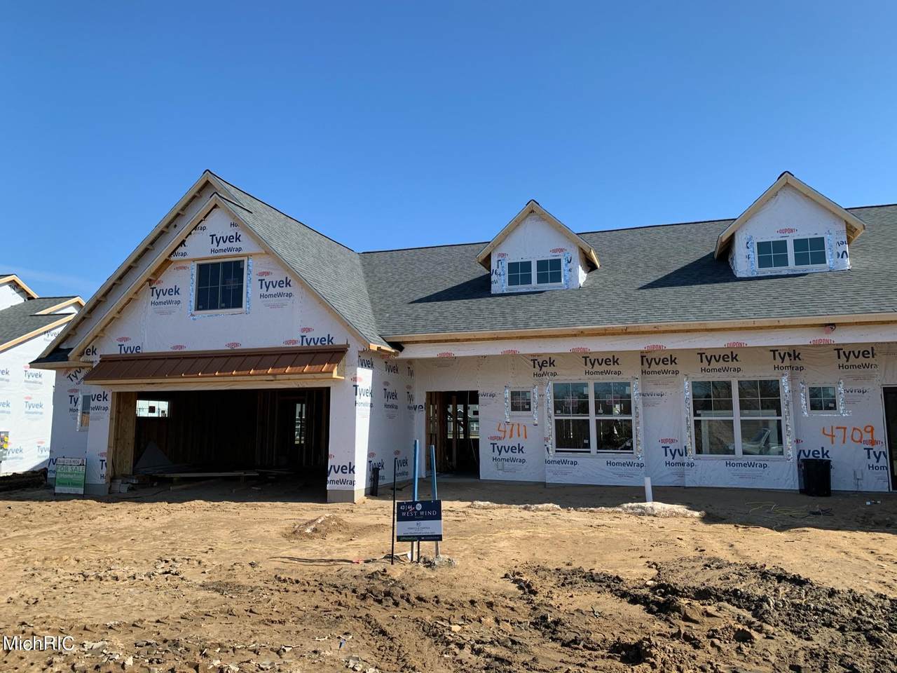 4711 Wind Drive - Photo 1