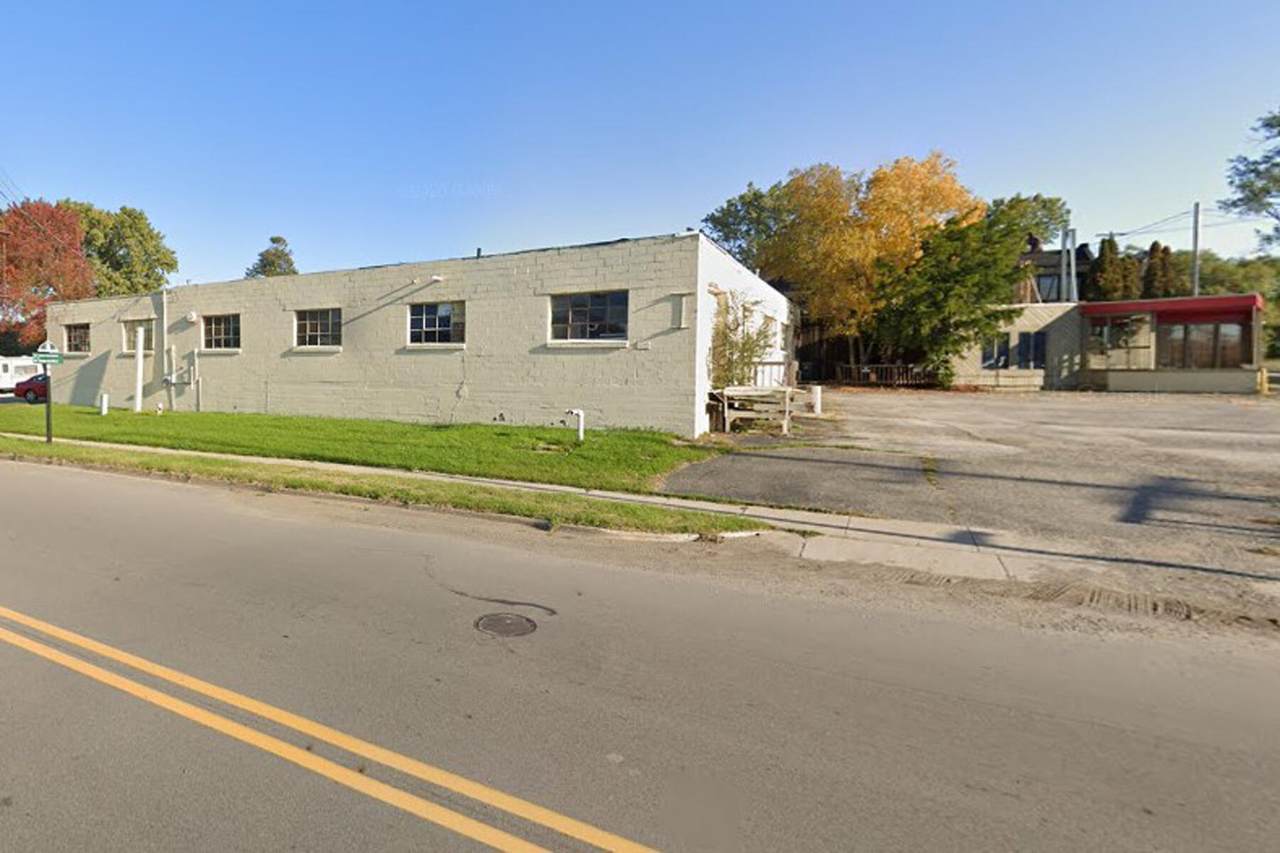 825 Western Avenue - Photo 1