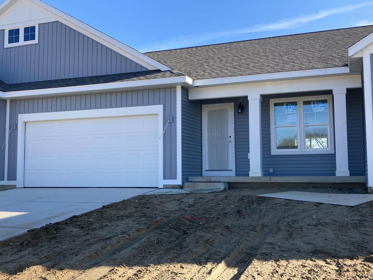 1428 N. Village Circle - Photo 1