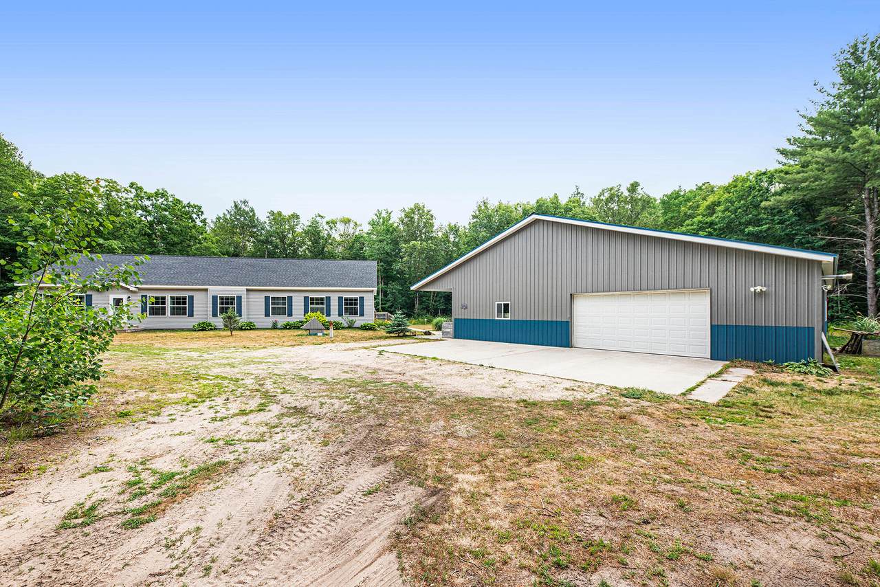 21779 North County Line Road - Photo 1
