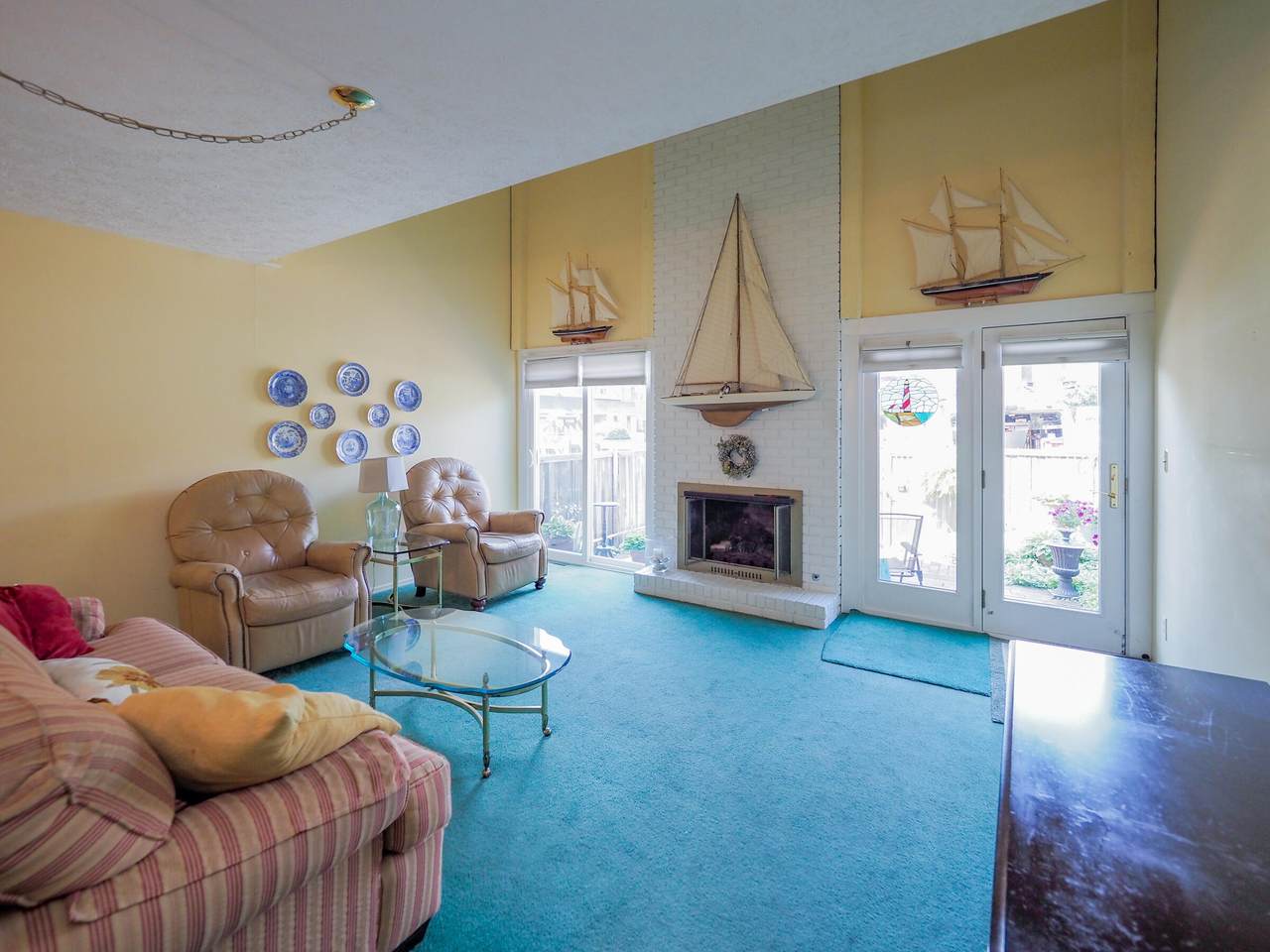 2533 Essex Court - Photo 1