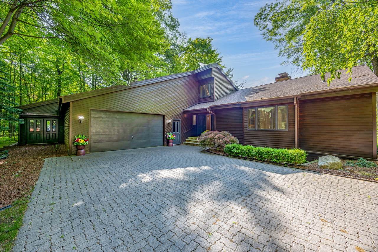 3075 Mineral Springs Trail - Photo 1