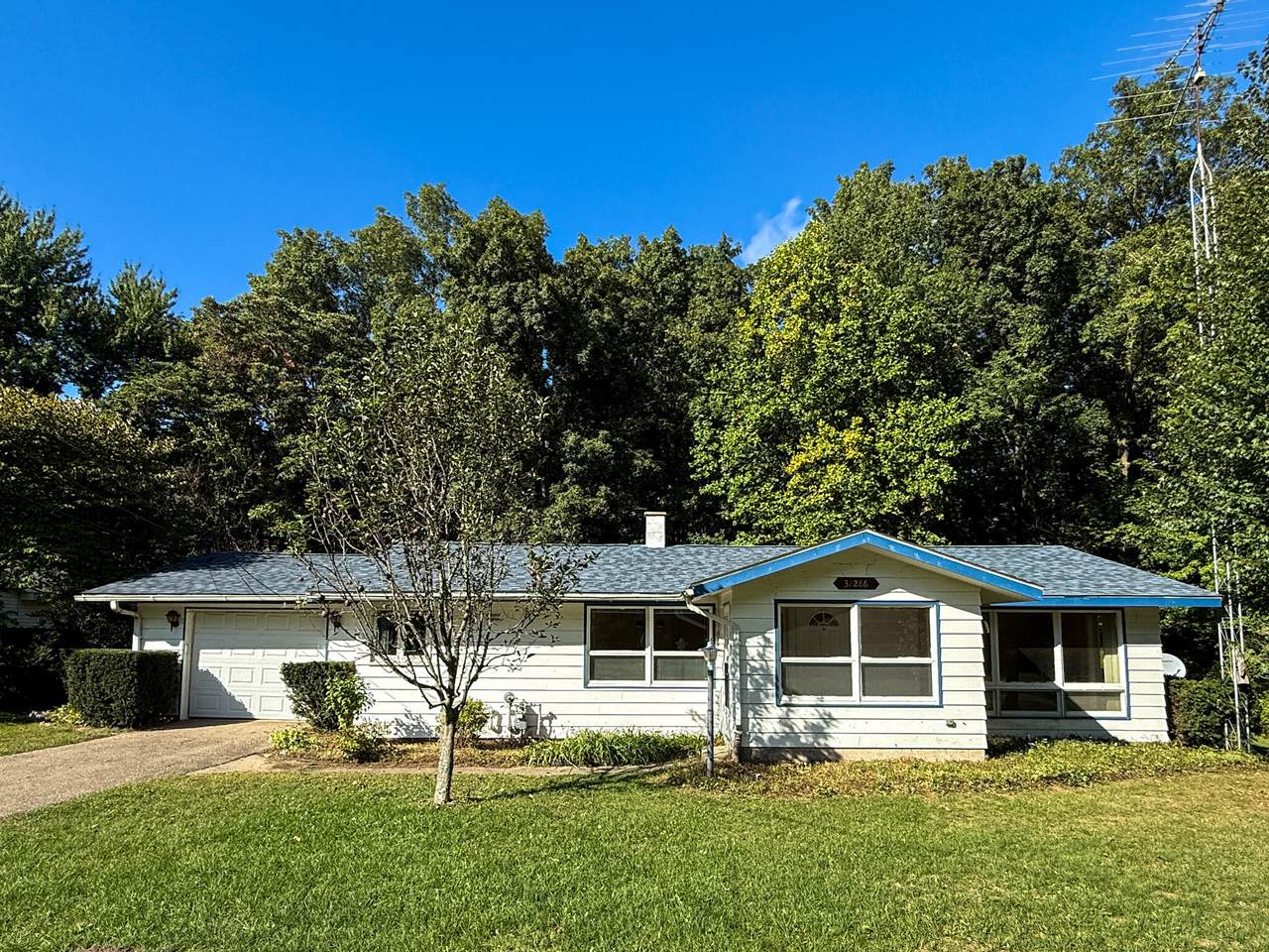 32286 Center Street - Photo 1