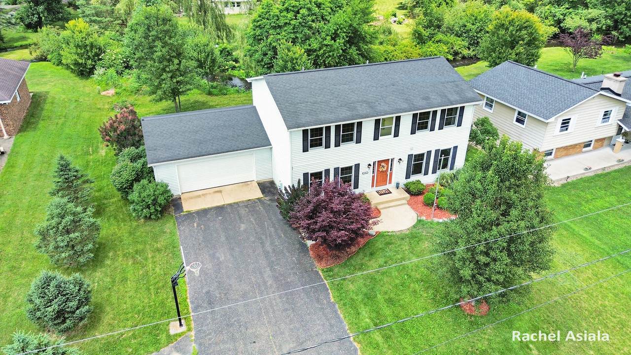 153 Colonial Drive - Photo 1