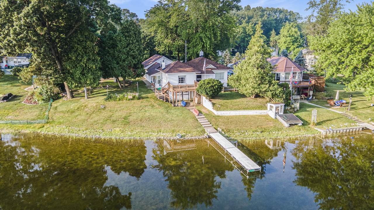 10142 Walnut Drive - Photo 1
