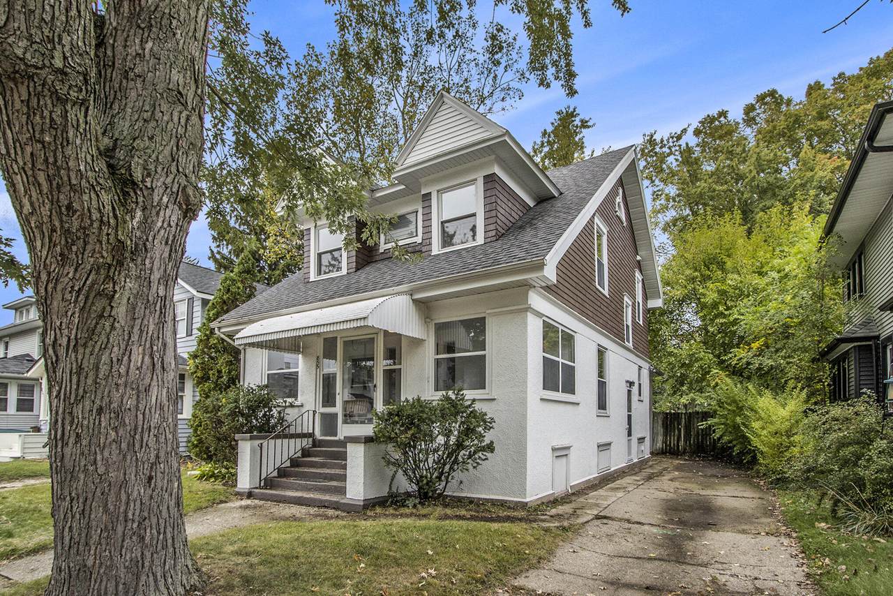 855 Lay Boulevard - Photo 1