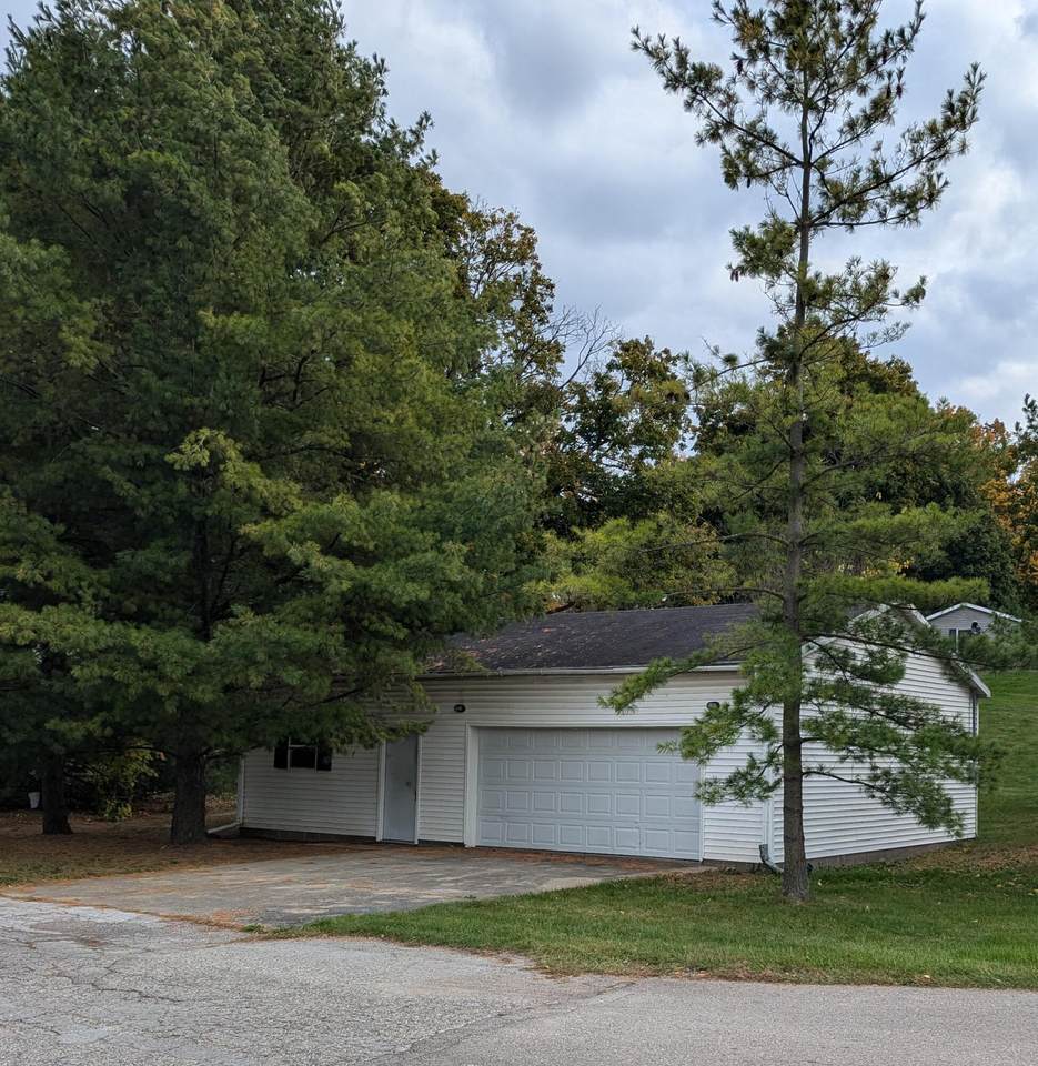 313 West Street - Photo 1