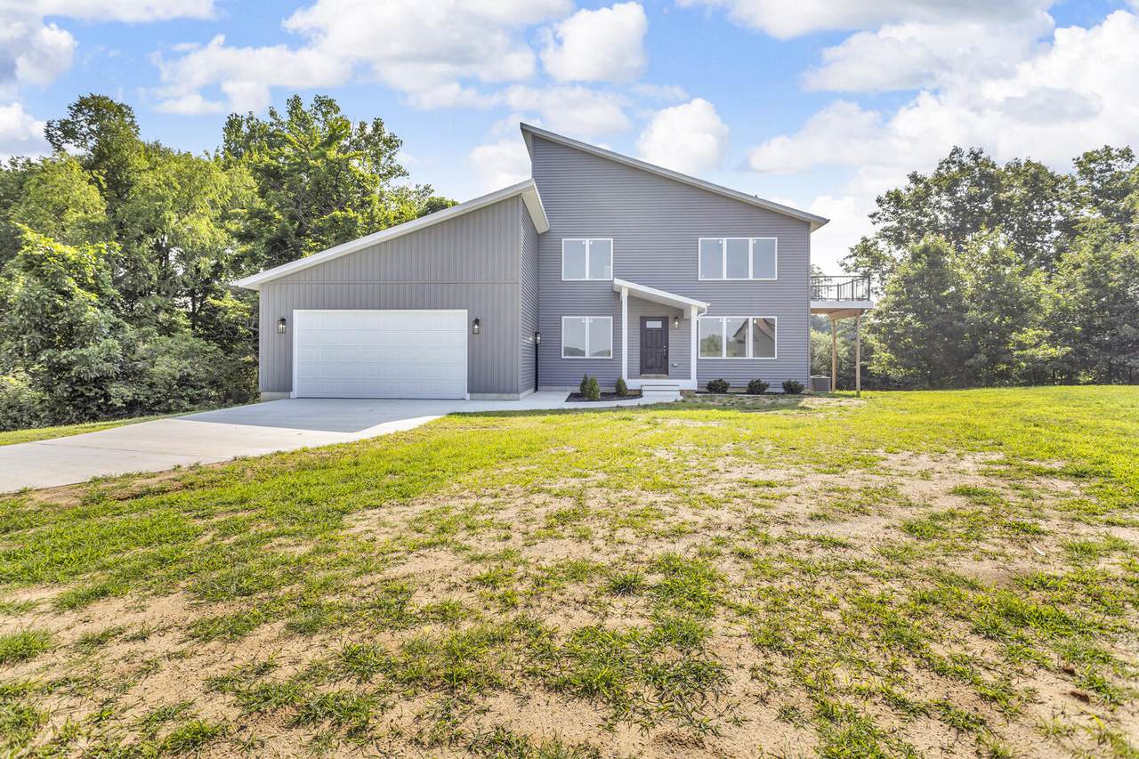 6835 Price Lake Drive - Photo 1