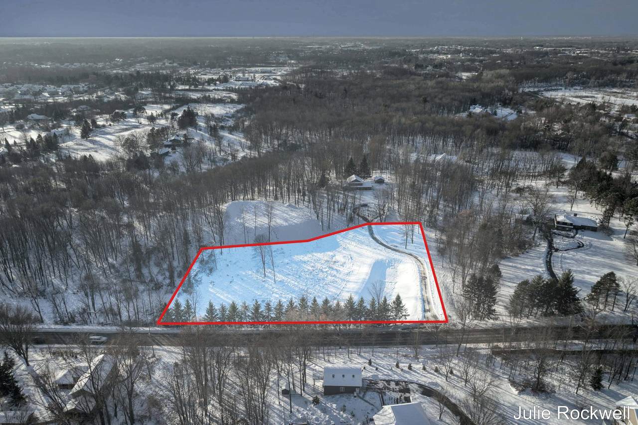 639 Crahen Avenue - Photo 1