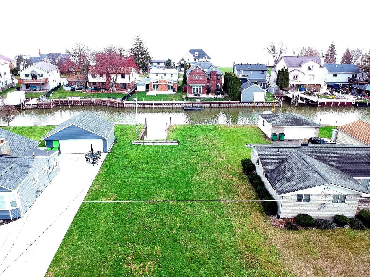 37500 Lakeville Street - Photo 1
