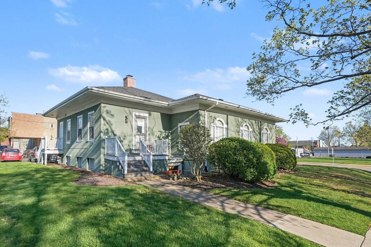 624 Phoenix Street - Photo 1