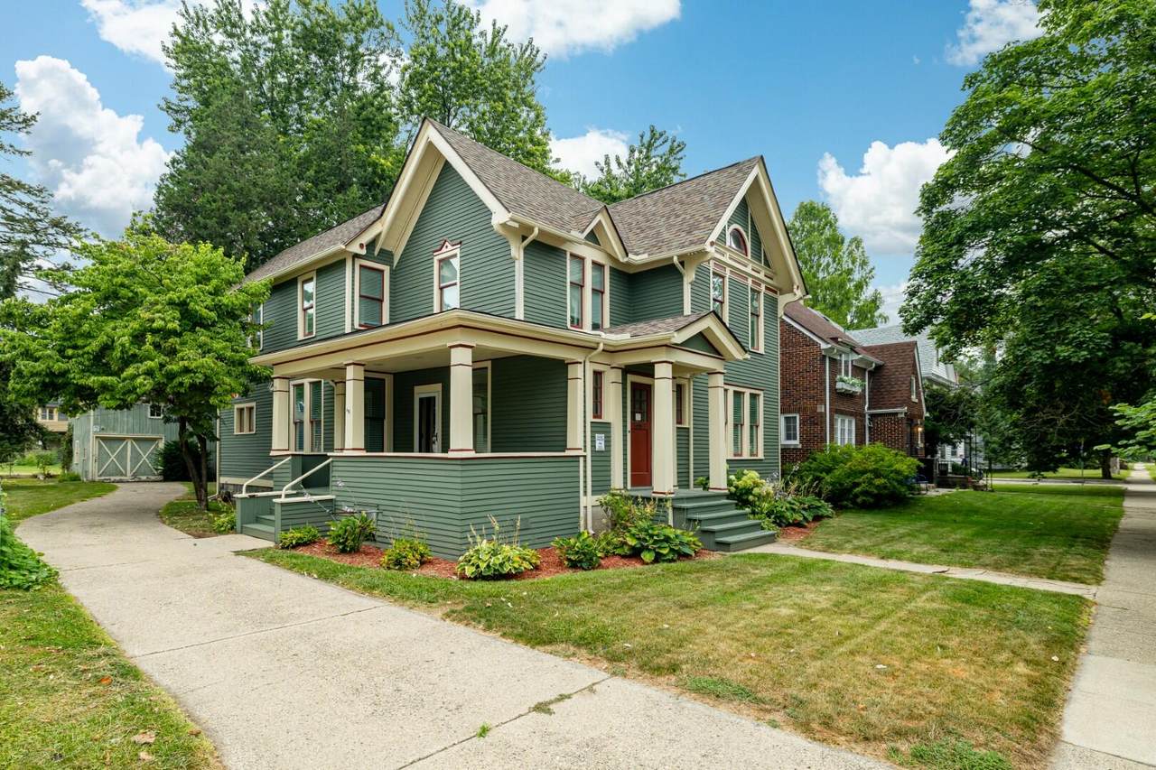 213 Adams Street - Photo 1