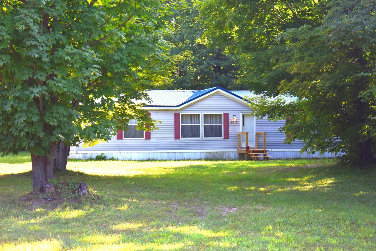 7516 Covert Road - Photo 1
